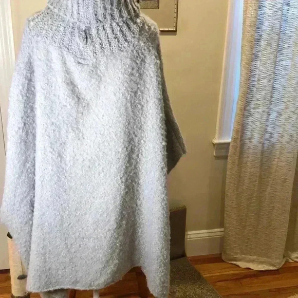 Sonoma ‘Goods for life’ boucle turtleneck poncho sweater gray. One size - Picture 4 of 9